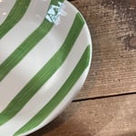 Lautanen Capri raidallinen 22 cm vihreä  — kuva 2