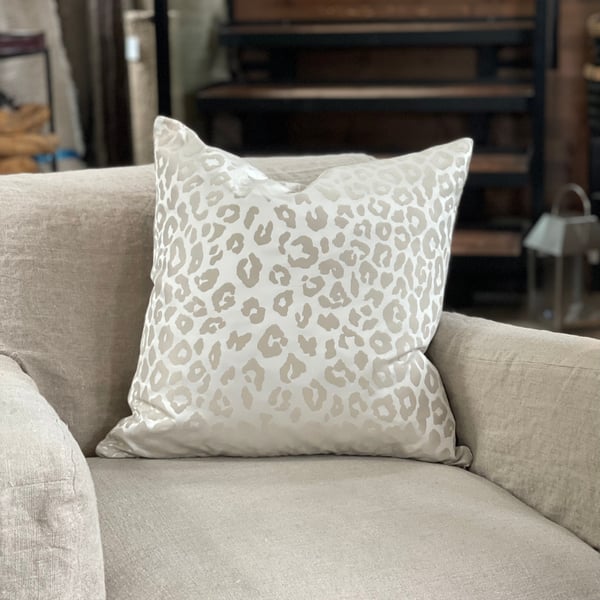 Temperley x Romo Saskia Cushion Cover pearl/ivory 50x50