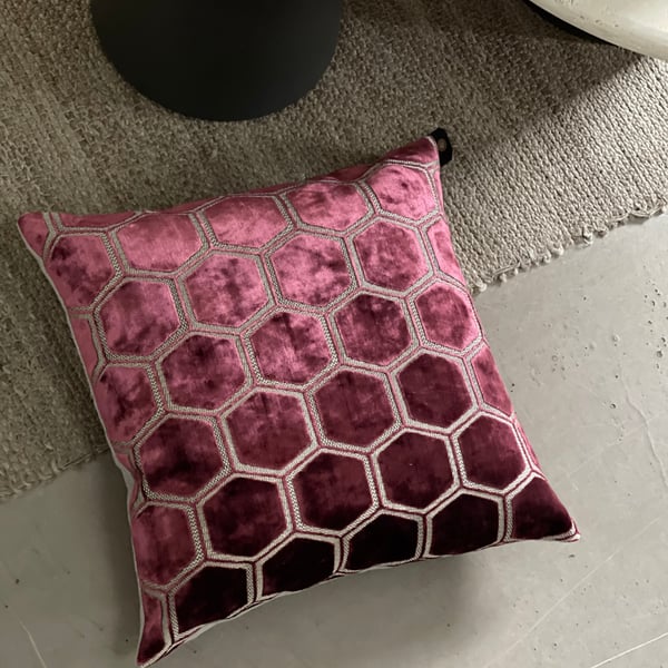 Manipur Cushion Cover 50x50 garnet