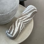Zebra Bolster sand  — kuva 1