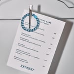 Kknekki stripe baby blue glitter hiuslenkki — kuva 2