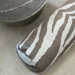 Zebra Bolster sand  — kuva 2