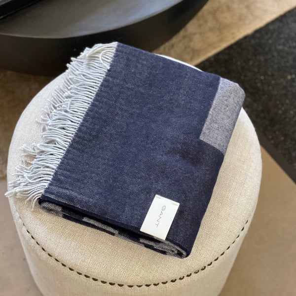 Logo Throw evening blue Gant Home 