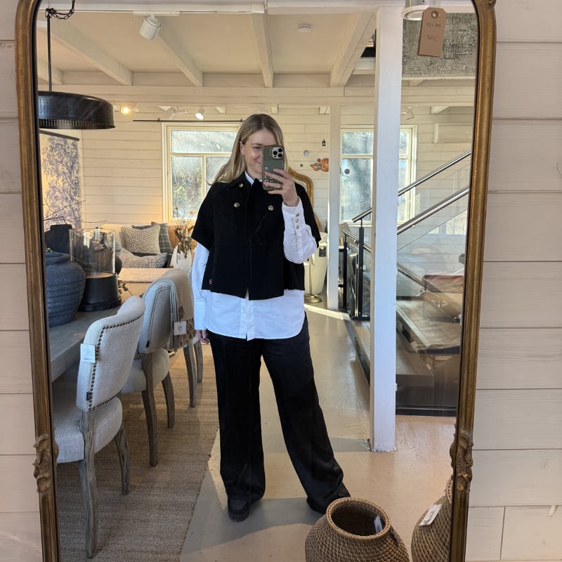 Gertrude Cape short black, Busnel  — kuva 4