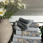 Botanique Paisley Blue & Ochre -pöytäliina 150x230cm, Chamois — kuva 3