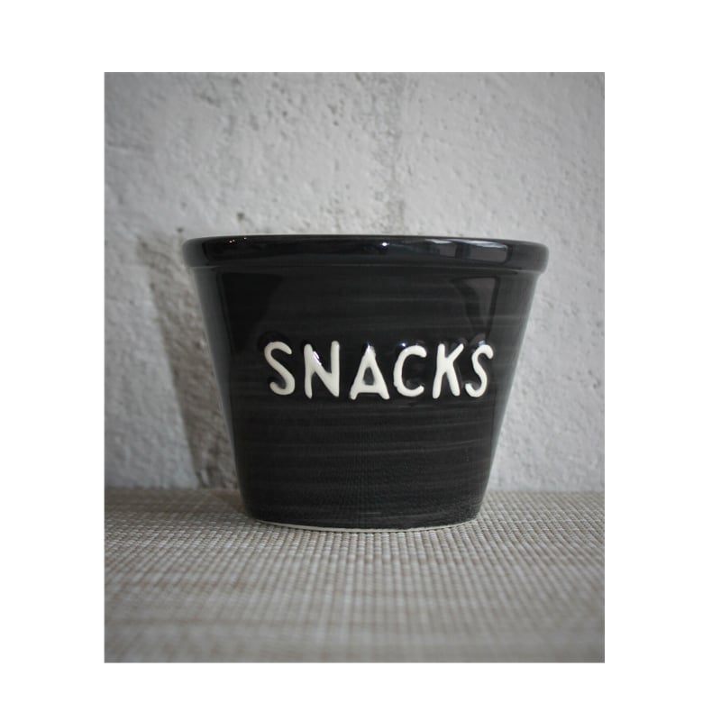Kulho Snacks musta Bruka Design