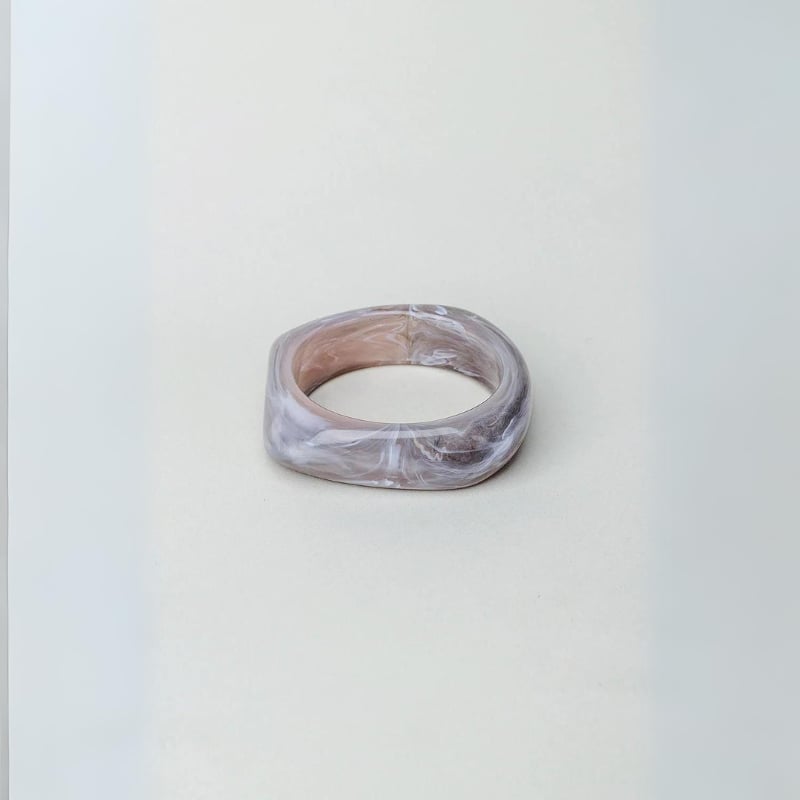 Big Square Bangle grey 